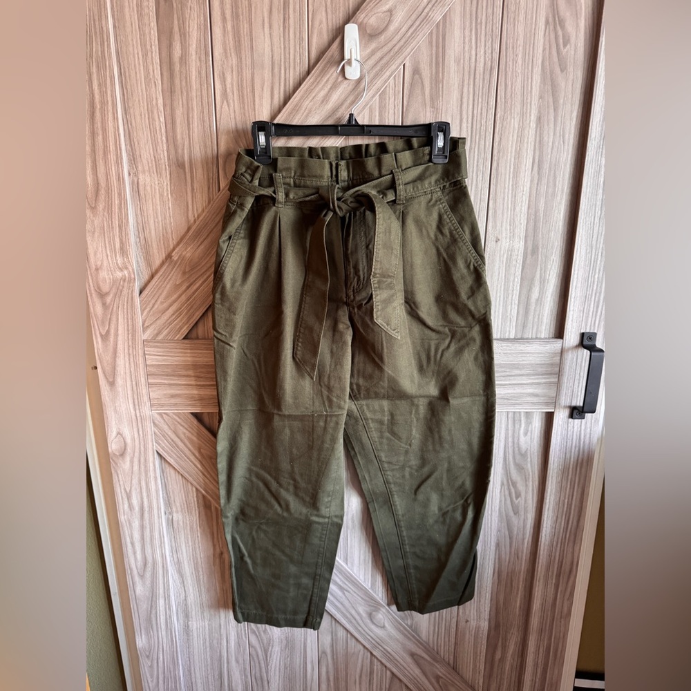 LOFT Women's Khaki paperbag Green pants